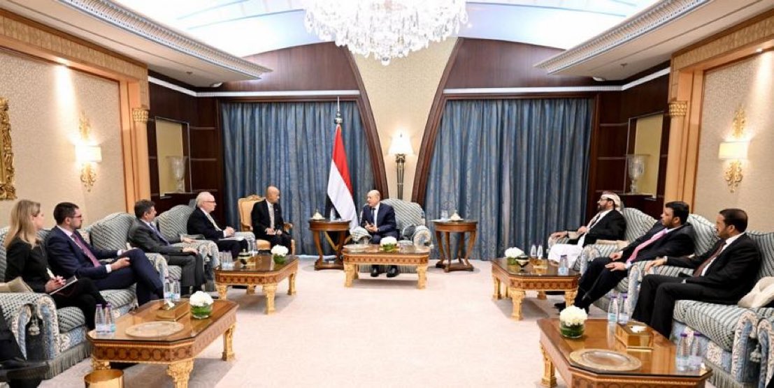 PLC Chairman Rashad Al-Alimi and members met with the US envoy to Yemen Lenderking in Riyadh