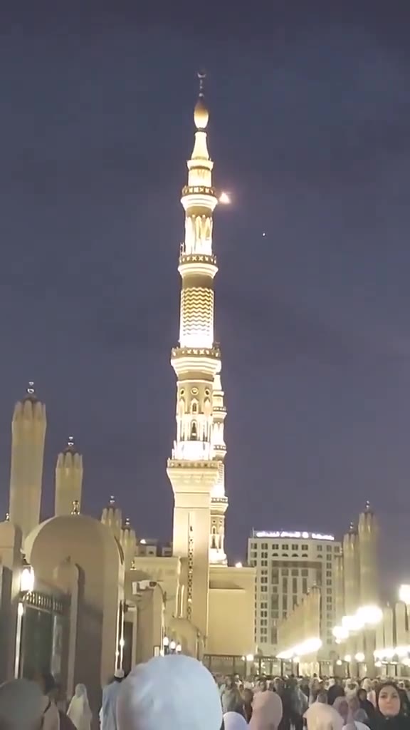 Saudi Arabia: Footage reportedly showing the moment Houthi missile or drone intercepted near Medina en route to Israel